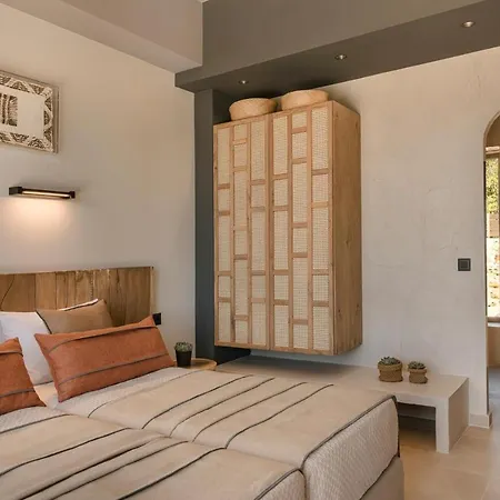 Golden Stone Made In Karavados Village! Villa Argostóli